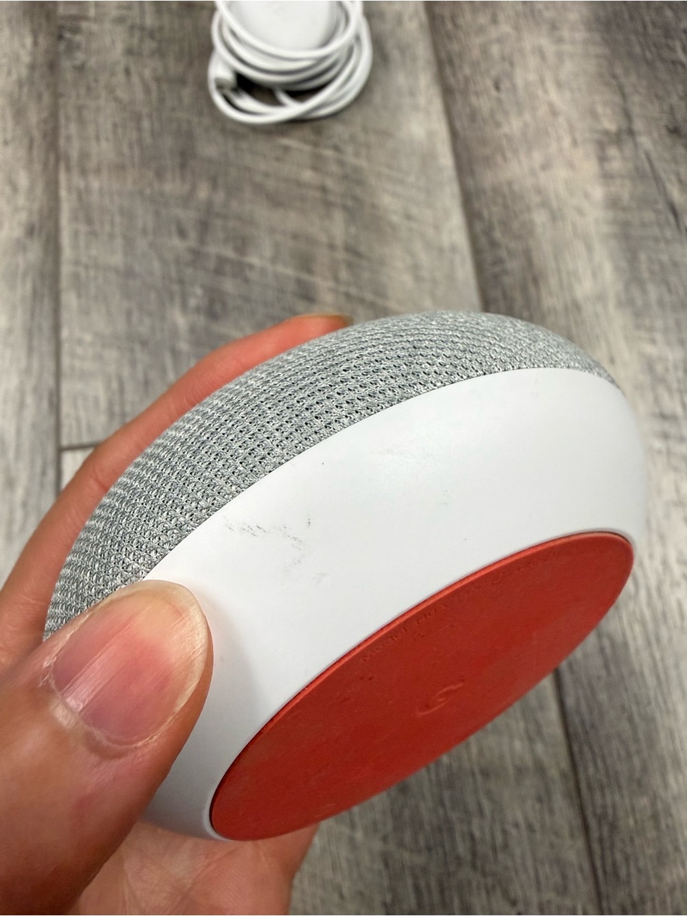 Google Home Mini - Picture 4 of 6